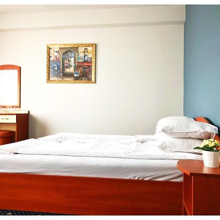 Hotel Rahovets Горна-Оряховица Экстерьер фото