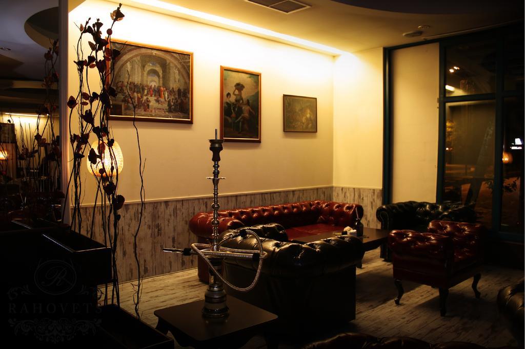 Hotel Rahovets Горна-Оряховица Экстерьер фото
